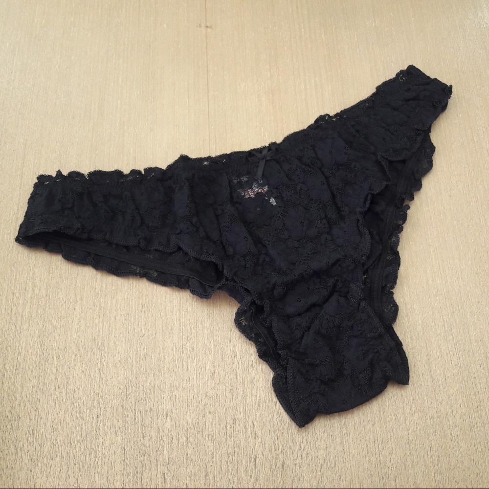 Calcinha em Renda Fru Fru Preto