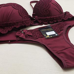 Conjunto Patrícia Vinho