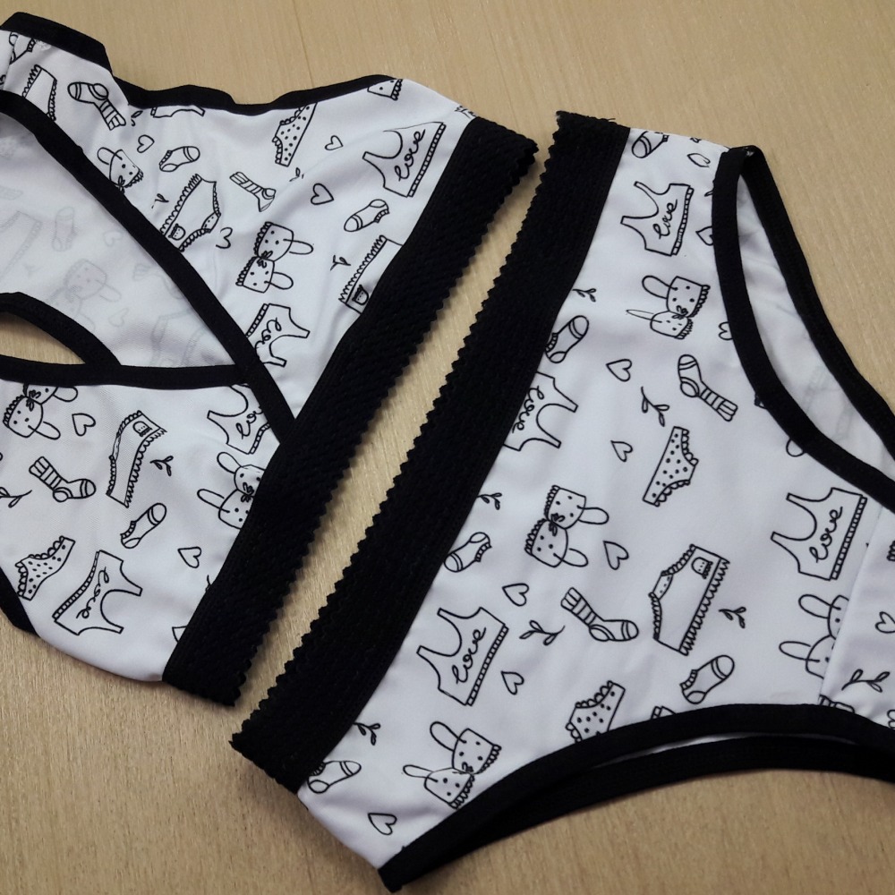 Conjunto Infantil de Romantic Estampado com Elástico Birm  Viés Preto/ Estampas Variadas