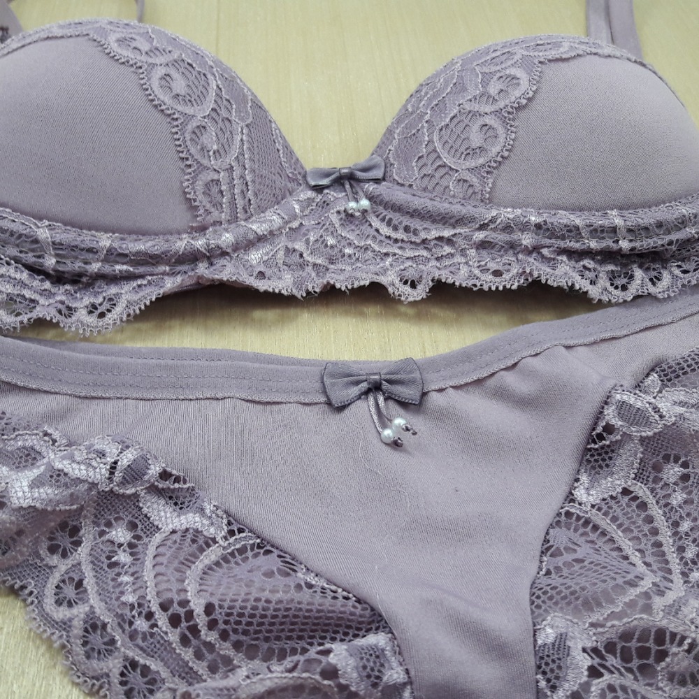 Conjunto com Bojo em Microfibra e Renda Orquídea