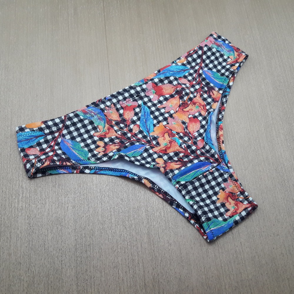 Calça Em Microfibra Básica Xadrez e Floral