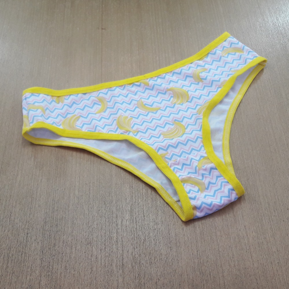 Calcinha em Microfibra Estampada Viés Amarelo / Estampas Variadas