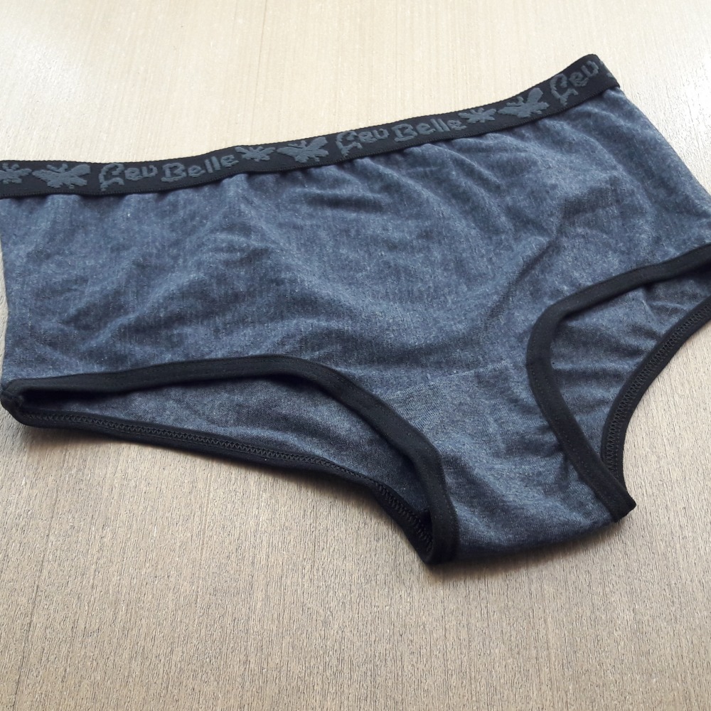 Calça Bolero Preto/ Viés Preto