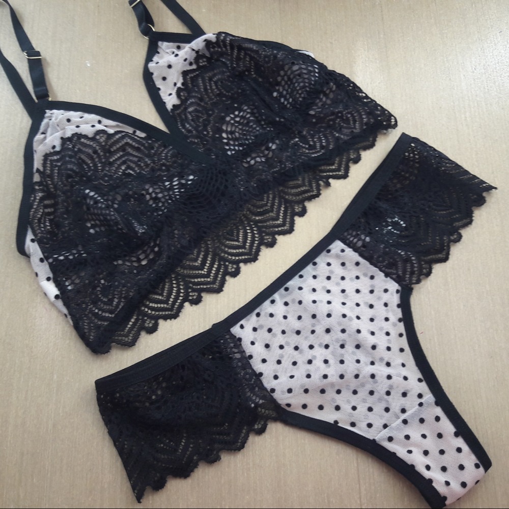 Conjunto sem Bojo em Renda e Tule Po Nude