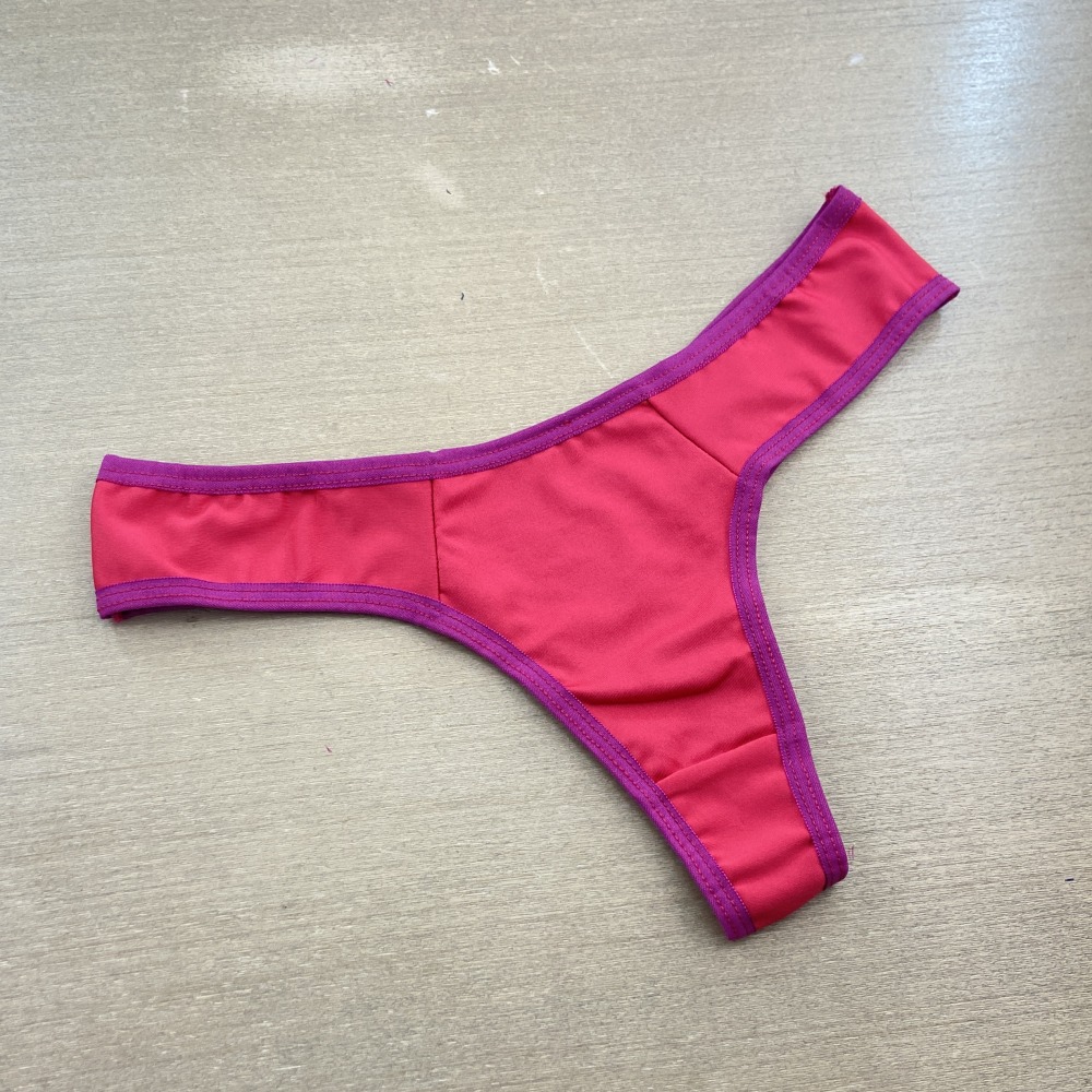 Tanga Bsica em Polister Vis Fcsia/ Vermelho