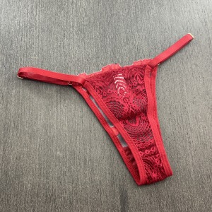 Conjunto de Lingerie Romntica em Renda e Guipir Bordado com Coraes